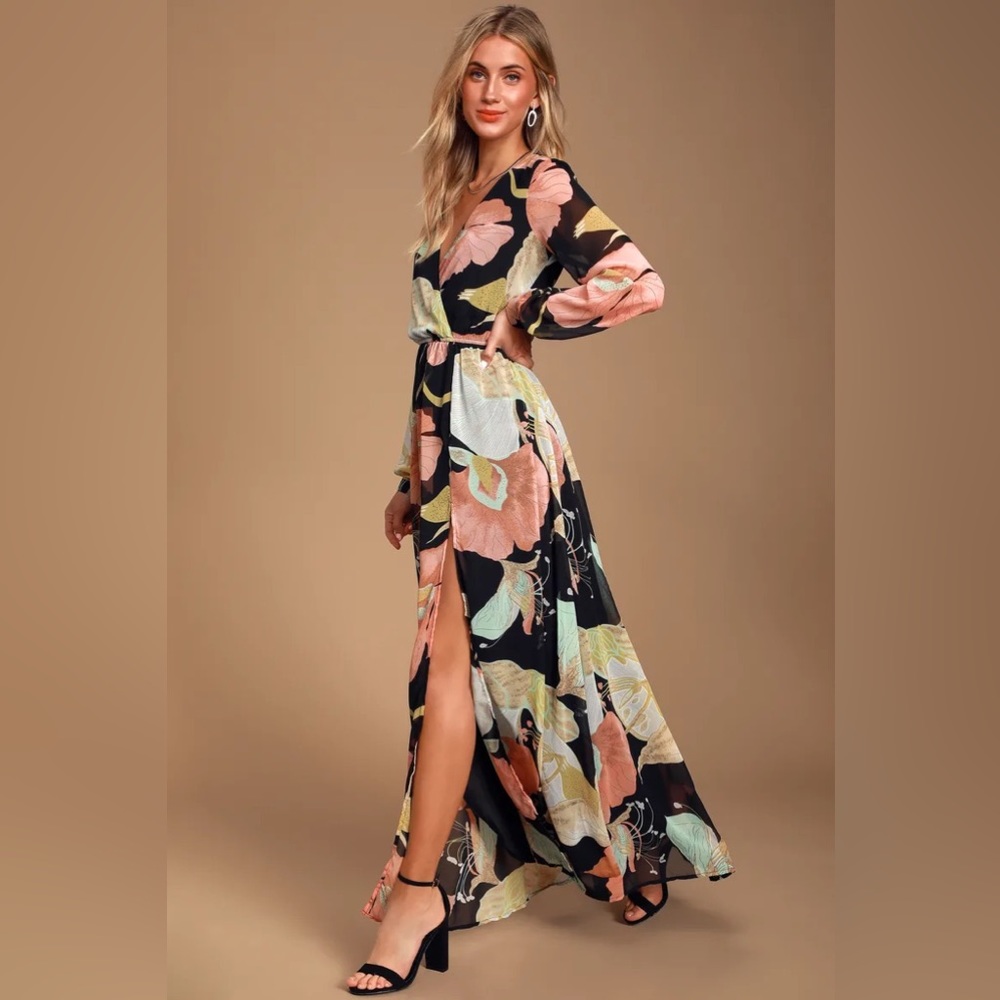 NWT Lulus Wondrous Water Lilies Black Floral Print Maxi Dress